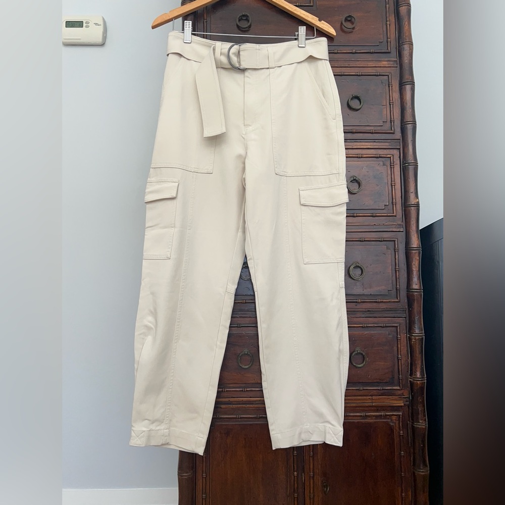Banana Republic size 6 khaki dressy carpenter style pants w removable belt.
